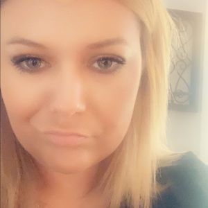 Meet your Posher, Jaclyn